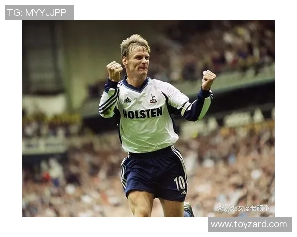 11号前锋足球明星的辉煌历程与传奇瞬间揭秘 11号前锋足球明星的辉煌历程与传奇瞬间揭秘