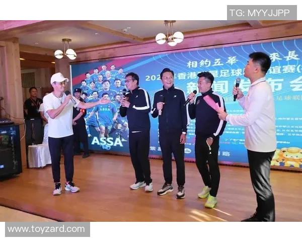 乒乓球明星与足球明星之间的友谊与热爱之旅